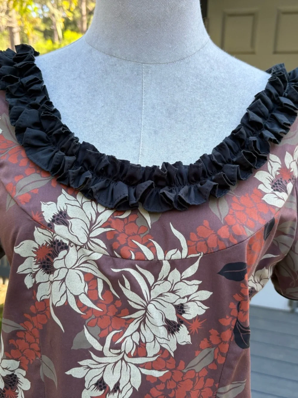 Vintage Karyl  Kaye Ruffle Floral 🌺Hawaiian 🌺 Muumuu Maxi Dress - Picture 2 of 9